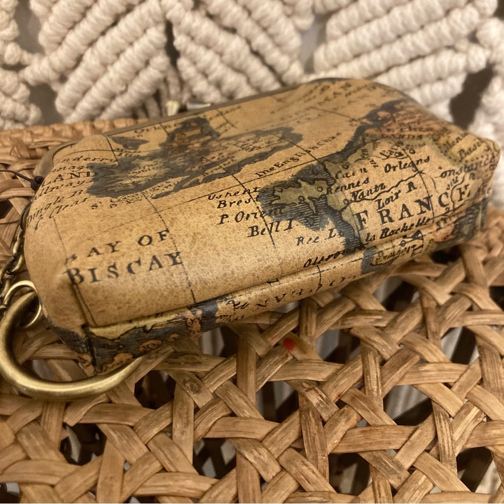 Patricia Nash Borse Coin Purse in European Map Print - Picture 4 of 8